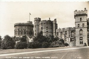 Berkshire Postcard - Round Tower and Edward Tower - Windsor Castle - Ref TZ9933