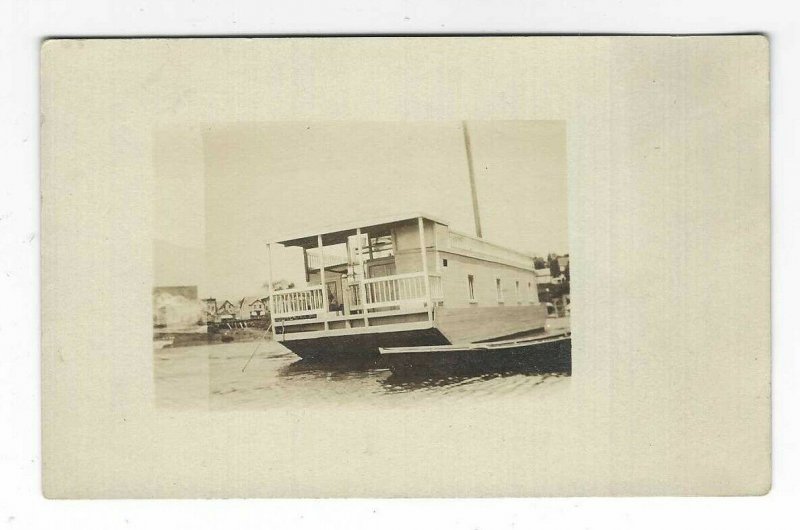 Velox postcard 1907 to 1914, House boat, RPPC