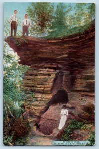 Wisconsin Dells Wisconsin WI Postcard Hornets Nest Dells Wisconsin River c1910