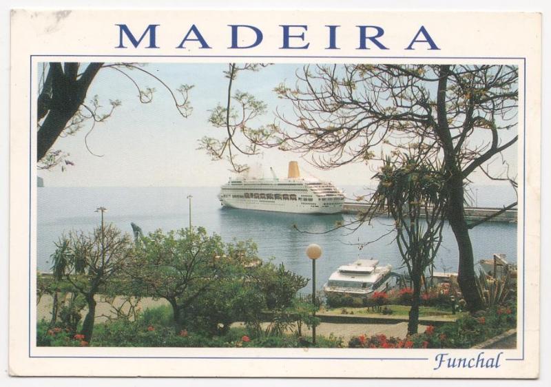 Cruise Ship - Funchal, Madeira  - Post Card - Unused