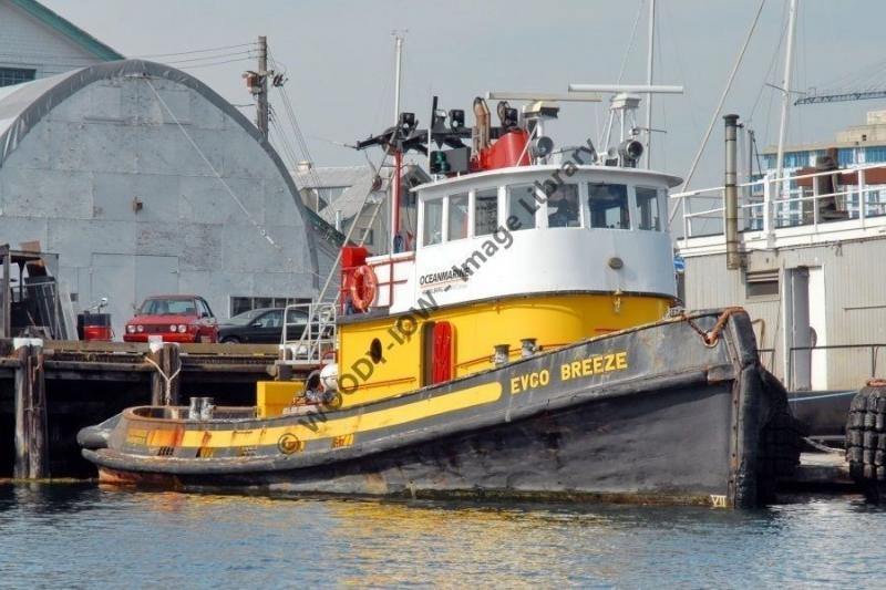 ap0846 - Canadian Tug - Evco Breeze - photograph 6x4 