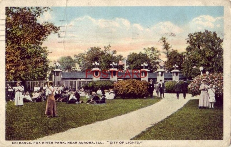 1916 ENTRANCE, FOX RIVER PARK, near AURORA, ILL. City of Lights crowd on lawn