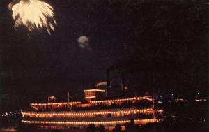 KY - Louisville. Belle of Louisville and Fireworks