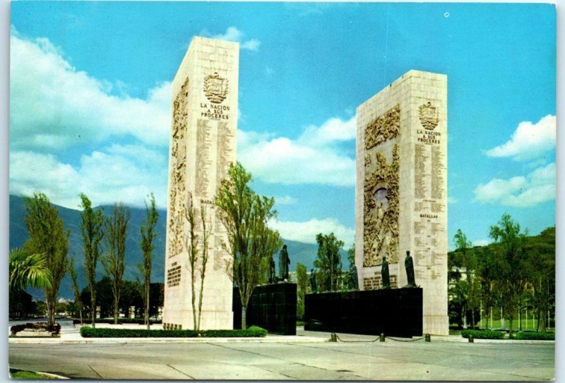 Postcard - Memorial to the Independence Heroes - Caracas, Venezuela