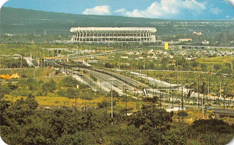 US3151 Mexico THe Belt System Running past the Aztec Stadium estade stadio