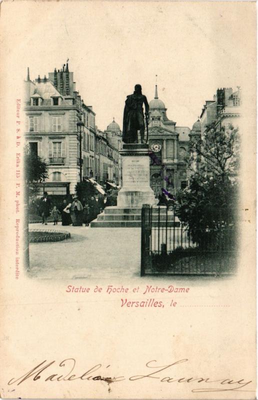 CPA Statue de hoche et N.-D. VERSAILLES le (352801)