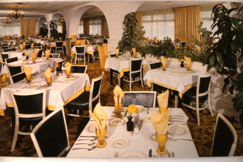 Unused 1981 THOMPSON HOUSE RESTAURANT Windham New York NY postcard y3122