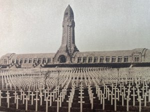 France Verdun souvenir album 15 detachable postcards