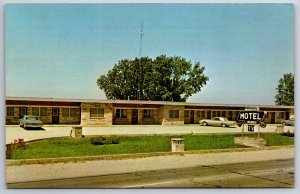 Angola Indiana~Webster Motel Roadside View Of Parking Area~Vintage Postcard