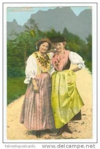 2 women, Ampezzanerinnen, 00-10s