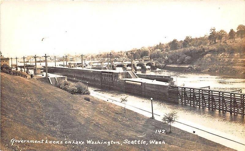 Seattle WA Government Locks on Lake Washington Robbins-Tillquist RPPC Postcard