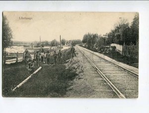 287230 FINLAND LIKOLAMPI railway & native workers Vintage postcard