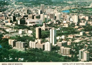 VINTAGE CONTINENTAL SIZE POSTCARD AERIAL VIEW WINNIPEG GATEWAY TO THE WEST CAN