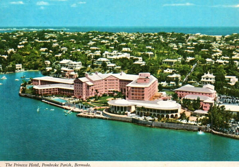 VINTAGE CONTINENTAL SIZE POSTCARD THE PRINCESS HOTEL PEMBROKE PARISH BERMUDA