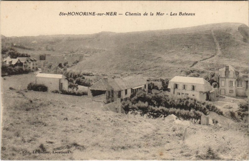 CPA SAINTE-HONORINE-sur-MER Chemin de la Mer - Les Bateaux (1227135)