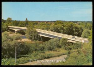 Le pont de Veurdre Sur l'Allier