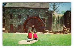 Grist Mill Longfellow Wayside Inn Dudbury Massachusetts UNP Chrome Postcard Q2