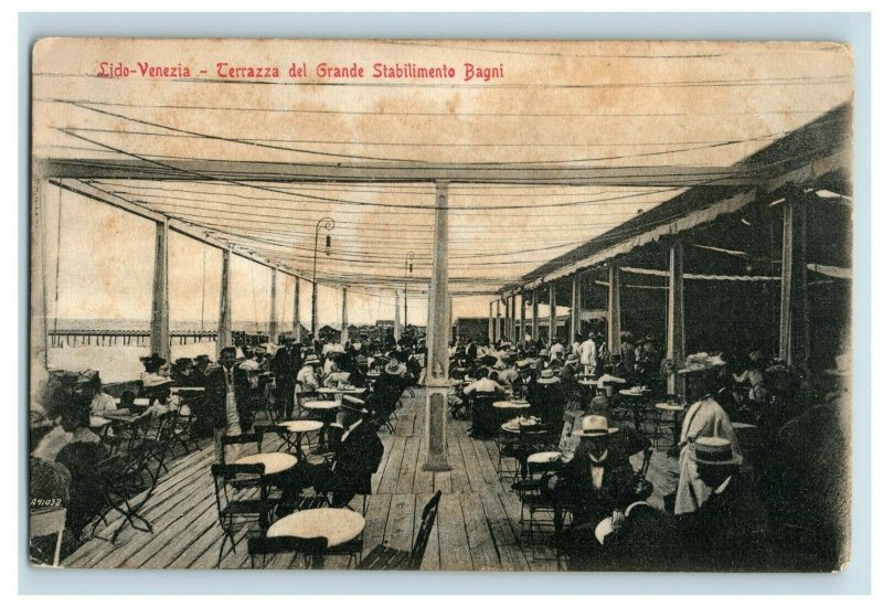 1908 Lido Venezia - Terrazza del Grande Stabilimento Bani Postcard People F1