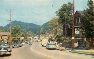 Gatlinburg TN~Standard Oil~Whittle Drug Store~Edgepark Motel~NICE 1940-50s Cars 