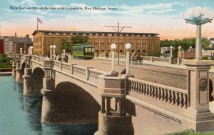 13189 Trolley Car on New Locust Street Bridge, Des Moines, Iowa