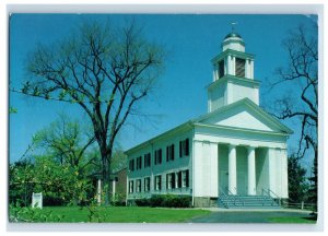 Vintage Whitneyville COngregational Church, Haden, Conneticut. Postcard AZE