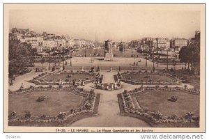 Le Havre, La Place Gambetto et les Jardins, Seine Maritime, France, 10-20s