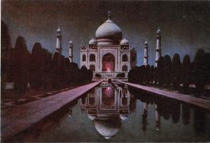 BT12094 taj Mahal by moon light       India