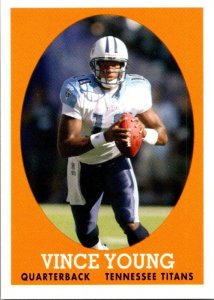 2007 Topps Football Card Vince Young Tennessee Titans sk20761