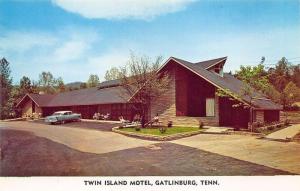 On Little Pigeon River TN Twin Island Motel Postcard