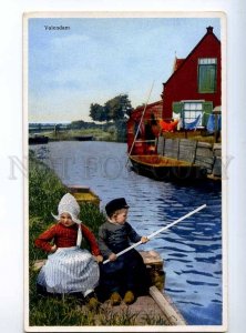 235484 HOLLAND native type VOLENDAM children Vintage postcard