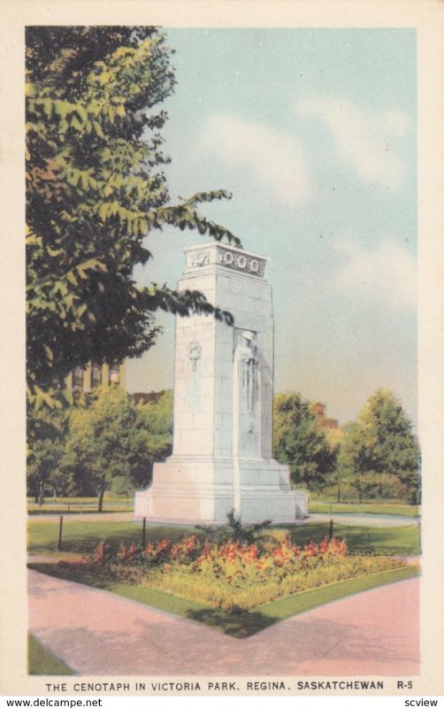 REGINA , Saskatchewan , Canada ,1930s ; Cenotaph in park