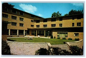 c1950's Patio, Colman Hall Women's Room Lawrence College Appleton WI Postcard