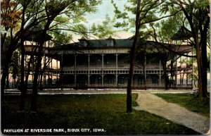 Postcard Pavilion at Riverside Park in Sioux City, Iowa