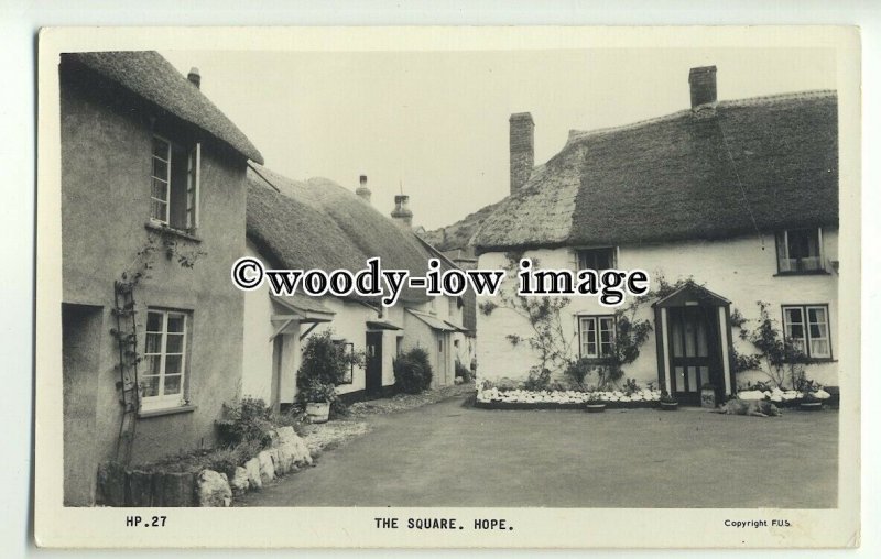 tp9961 - Devon - Whitewashed Cottages in the Square of Hope Village - Postcard 