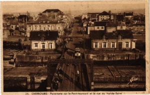 CPA CHERBOURG Panorama sur le Pont-tournant et la rue du Val-de-Saire (245649)