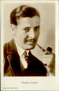 MVT00119 ronald colman smoking pipe ross verlag  actor film movie star