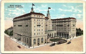 c1915 OAKLAND CALIFORNIA HOTEL OAKLAND TROLLEY AUTOMOBILES POSTCARD 42-108