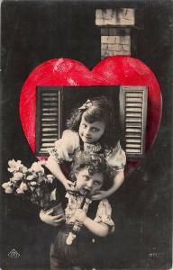 us598 sisters in a heart novelty love family social history  russia