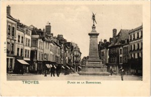 CPA TROYES - Place de la Bonneterie (71747)