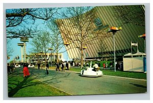 Vintage 1964 Postcard General Motors Pavilion New York Worlds Fair 1964-1965 NYC