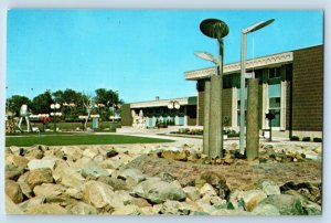 Waterloo Iowa Postcard Civic Park Ajoining Recreation Arts Center 1960 Unposted