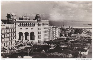 RP: ALGER.-Boulevard Laferriere, la Grande Poste et le port de l'Agha, 30-40s