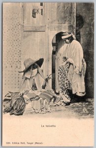 Tanger Maroc Tangier Morocco c1910 Postcard La Toilette Two Women