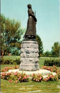 Evangeline Monument Grand Pre Nova Scotia Canada Postcard Postcard WOB Note 4c 