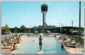 Niagara Falls Canada 1960s Postcard Oakes Drive Motel & Restaurant Pool