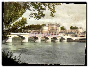 Postcard Modern Amboise castle and the bridge over the Loire