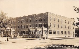 J52/ Alexandria Minnesota RPPC Postcard c1930s Hotel Alexandria  305