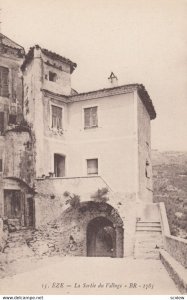 EZE , France , 00-10s ; La Sortie du Village