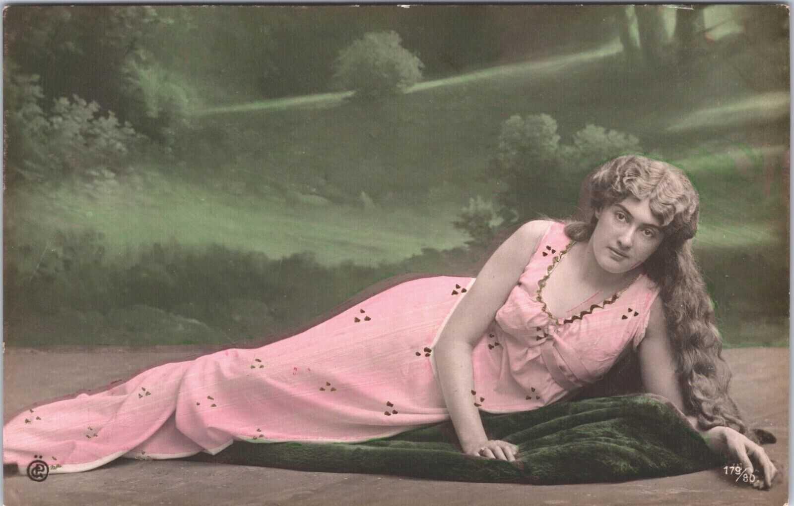SB25778 FANTASY VICTORIAN GIRL POSING BEFORE A FLOWER DECORATED SWING RPPC