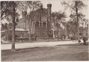 Chicago's most Sumptuous Mansion - Potter Palmer's Castle - Illinois - 1900
